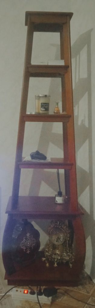 Витрина , комод,