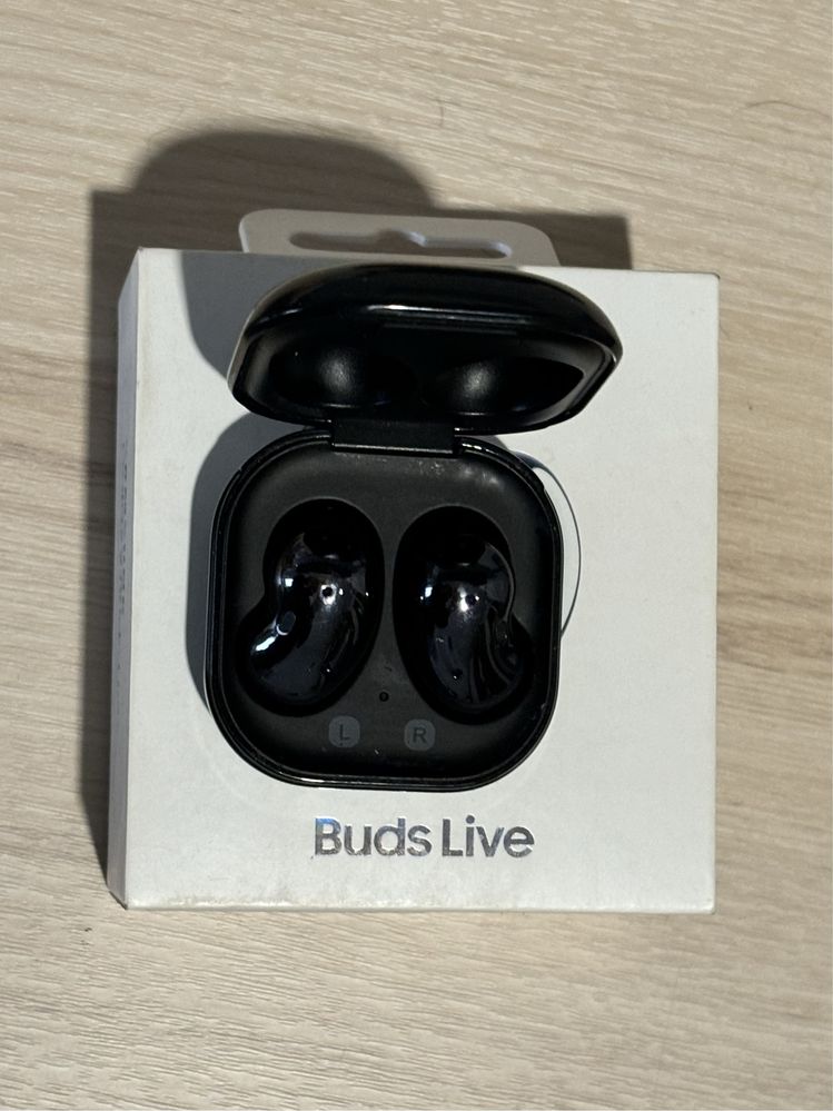 Наушники Samsung Buds Live