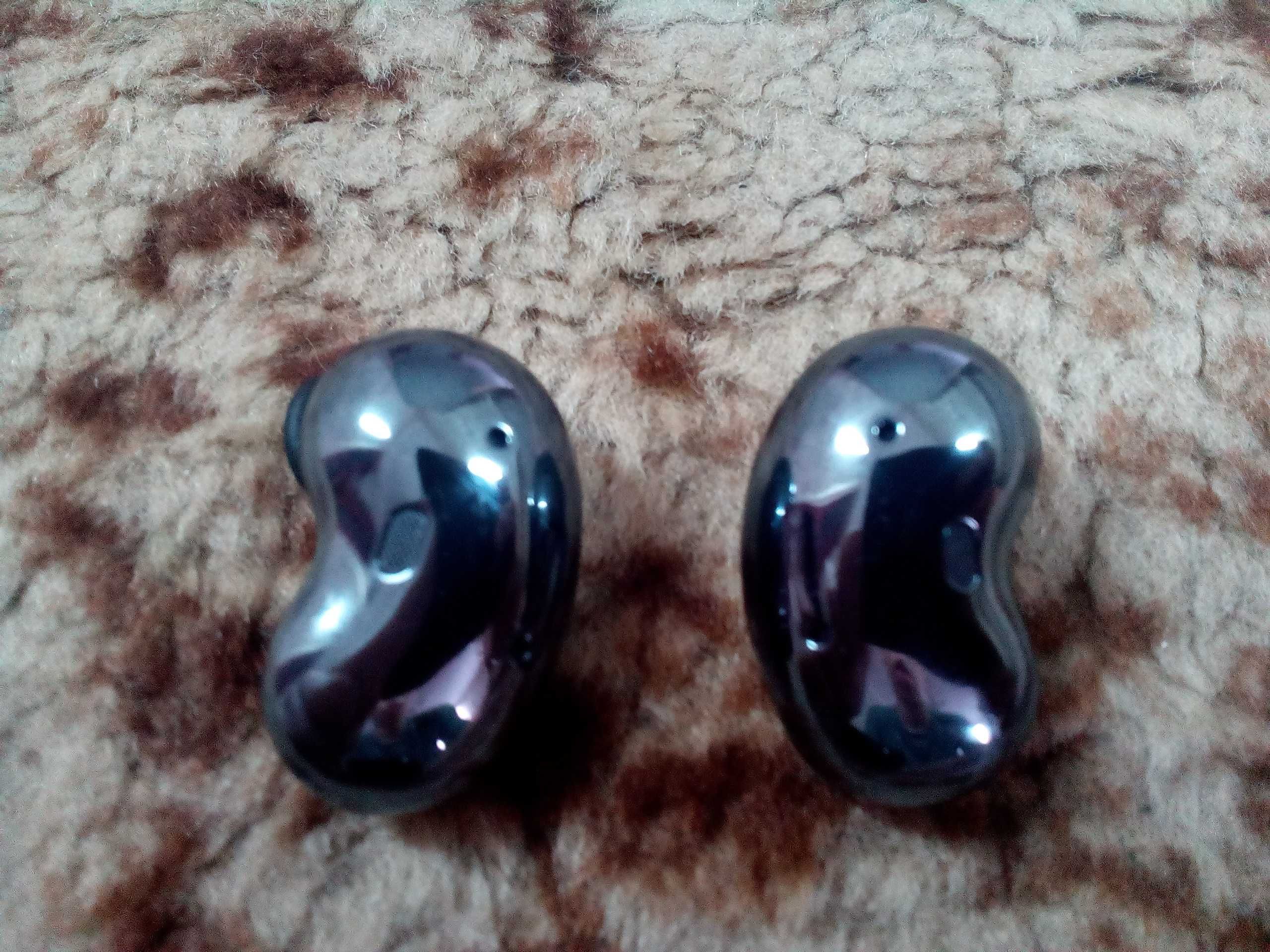 Беспроводные сенсорные наушники Samsung Galaxy Buds Live(BF24)