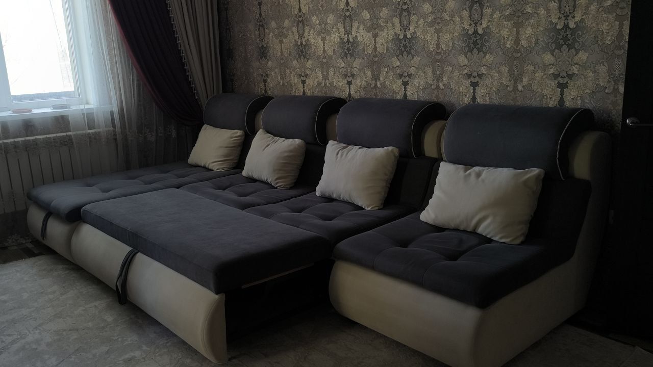 Продам Диван, длина примерно 4 метр