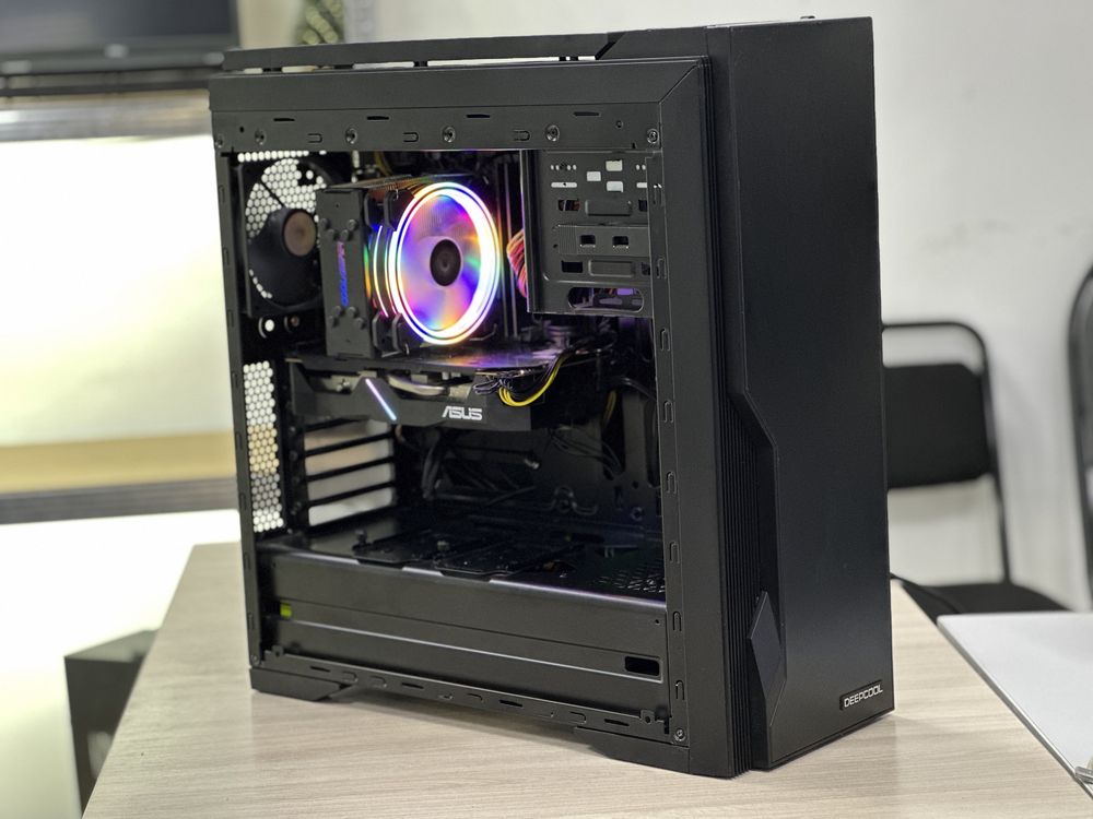 Игровой ПК / i7-7700 / RX 5500 XT 8gb / 16gb DDR4 / SSD + HDD /