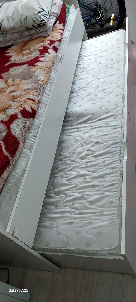 Продам двухъярусную кровать