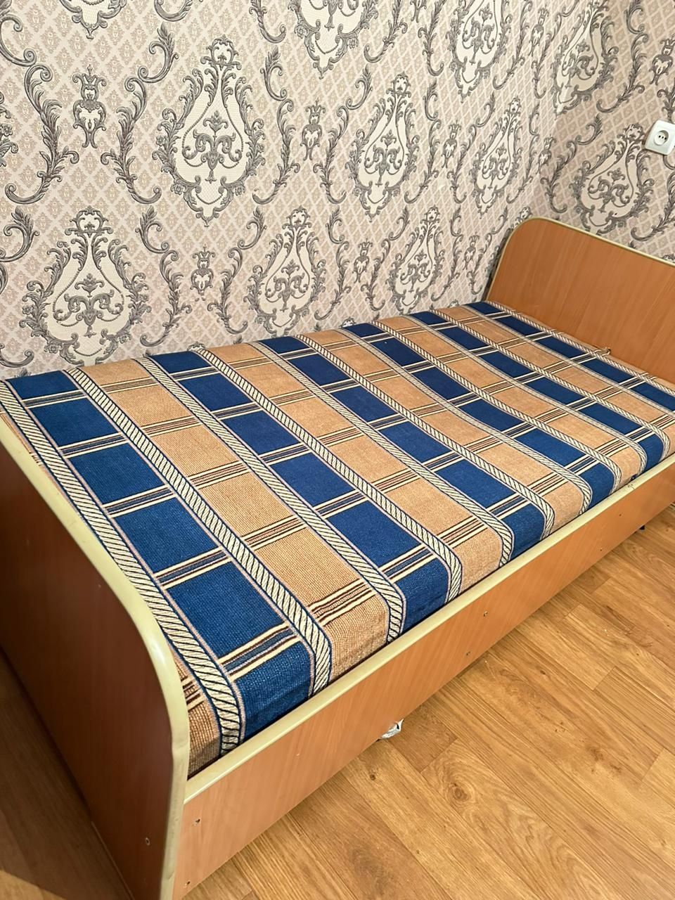 Продам кровать   в хорошем состоянии