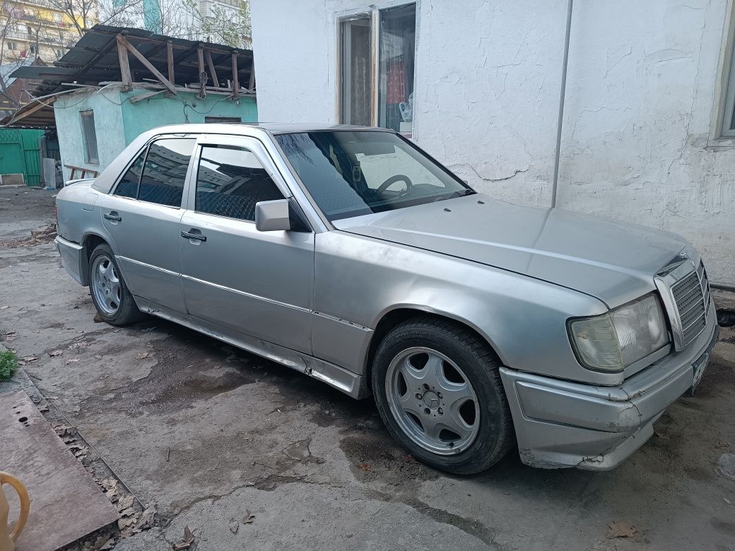 Продам Мерседес 124 2.0