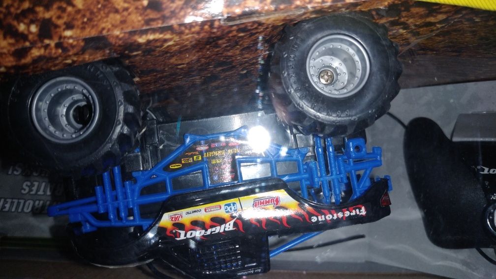 Трейлер Monster Truck 55 см + 2 машинки. На Радиоуправлении.