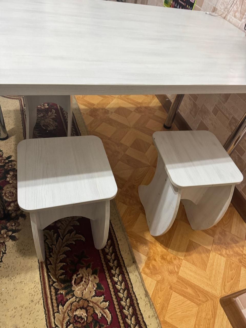 Продам стол со стульями