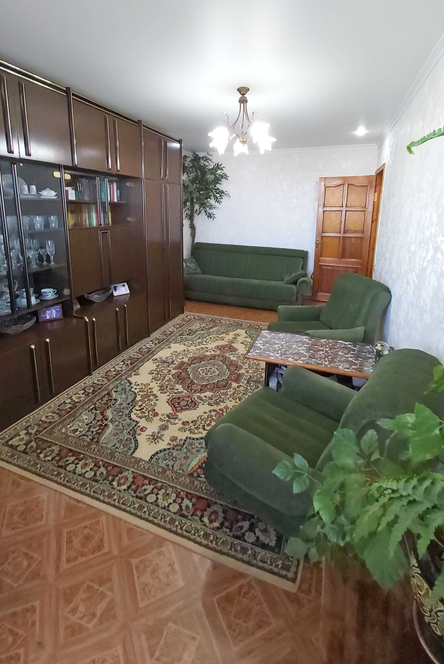 Продам 2-комн квартиру улучшенной планировки по ул.Университетская 29