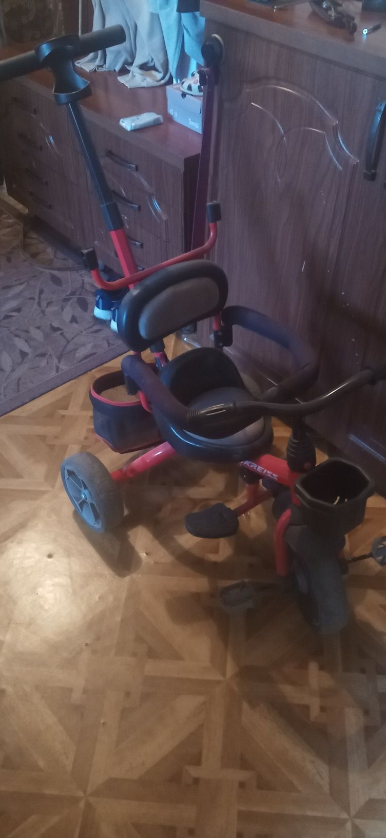 Продам велосипед трёх колесный