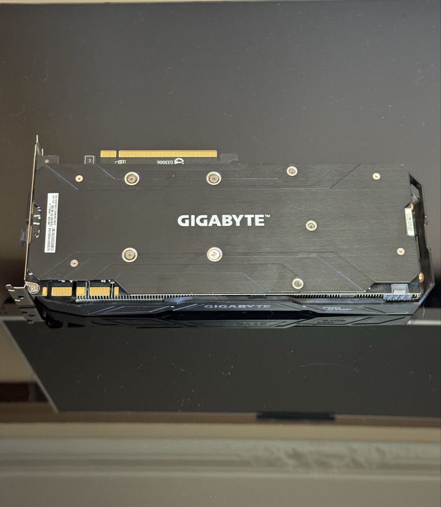 видеокарта GTX 1070 8GB Gigabyte