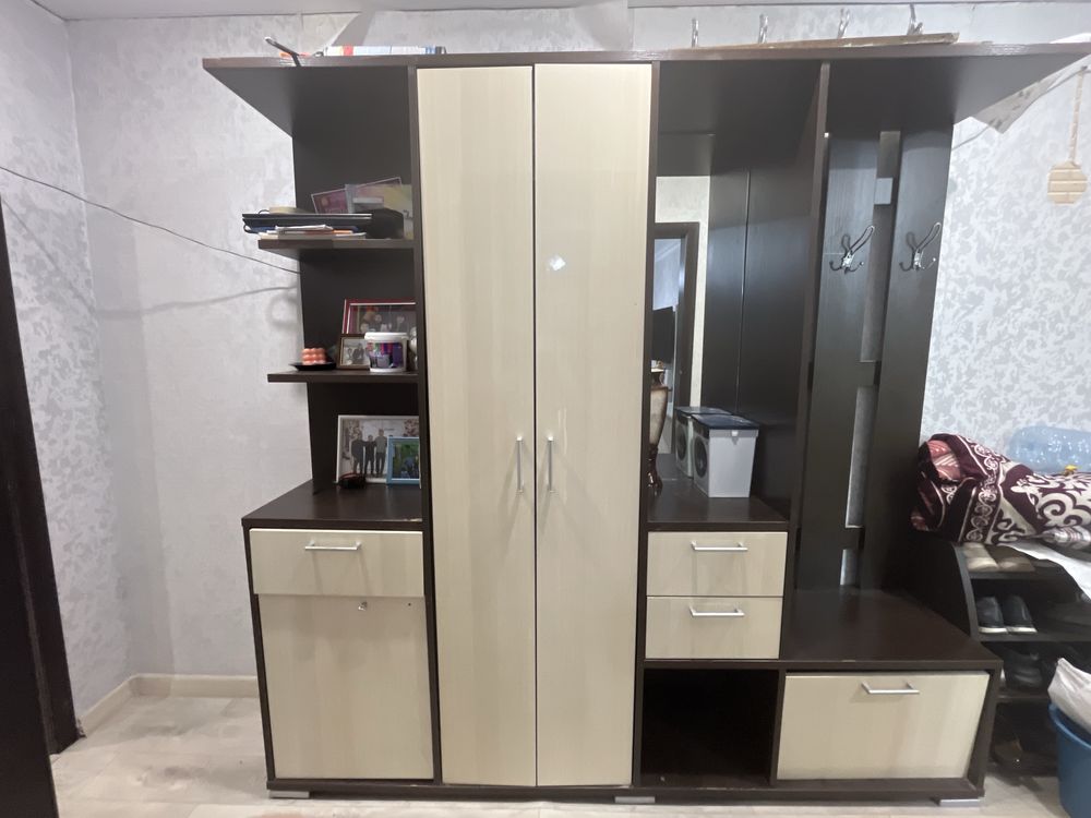 Продам Прихожую 210/200