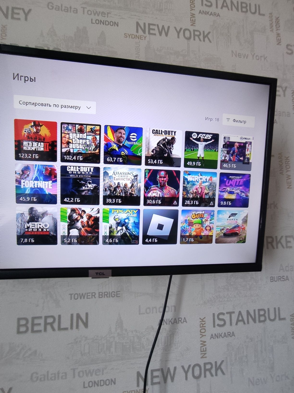 Продам Xbox one в идеальном состоянии