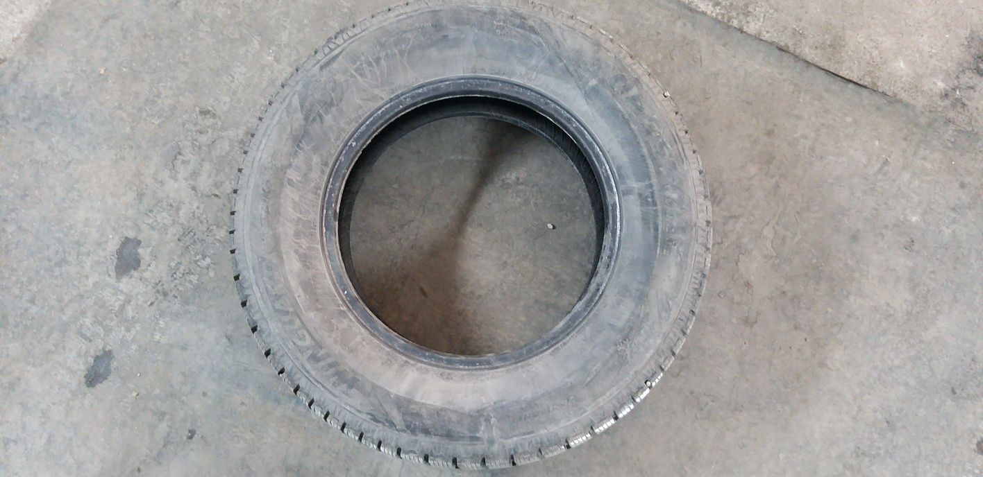 Зимние шипованные шины 265/65 r17