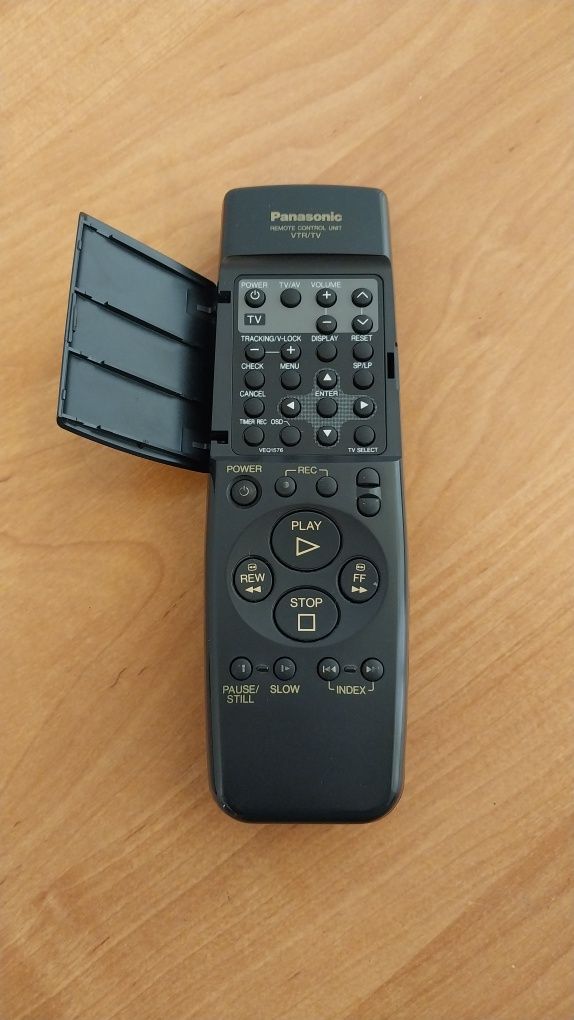 Panasonic NV-HS800 Hi-Fi Steteo S-VHS видеомагнитофон