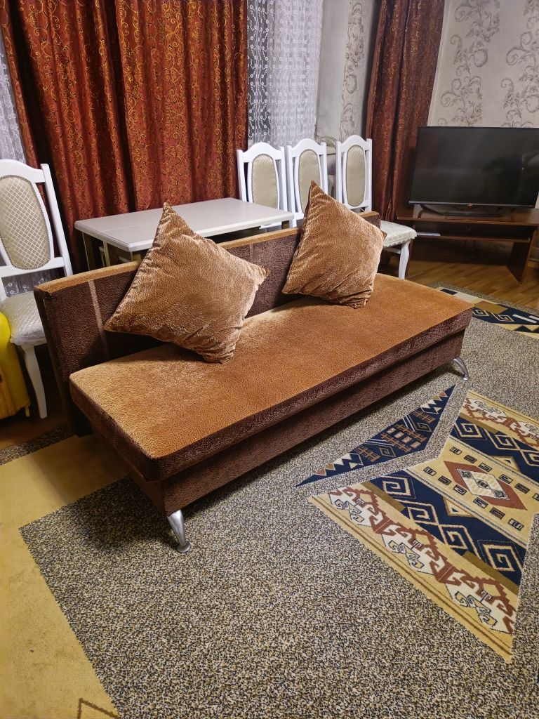 Продам диван в хорошем состоянии