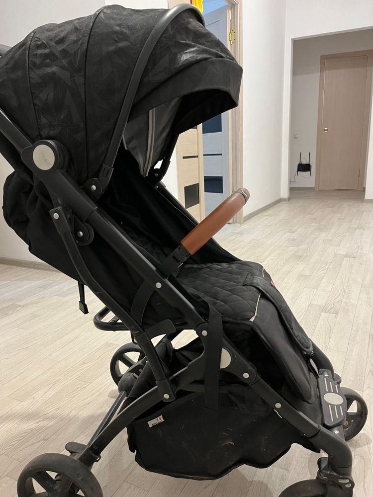 Продам детский складная коляска -20000 тг