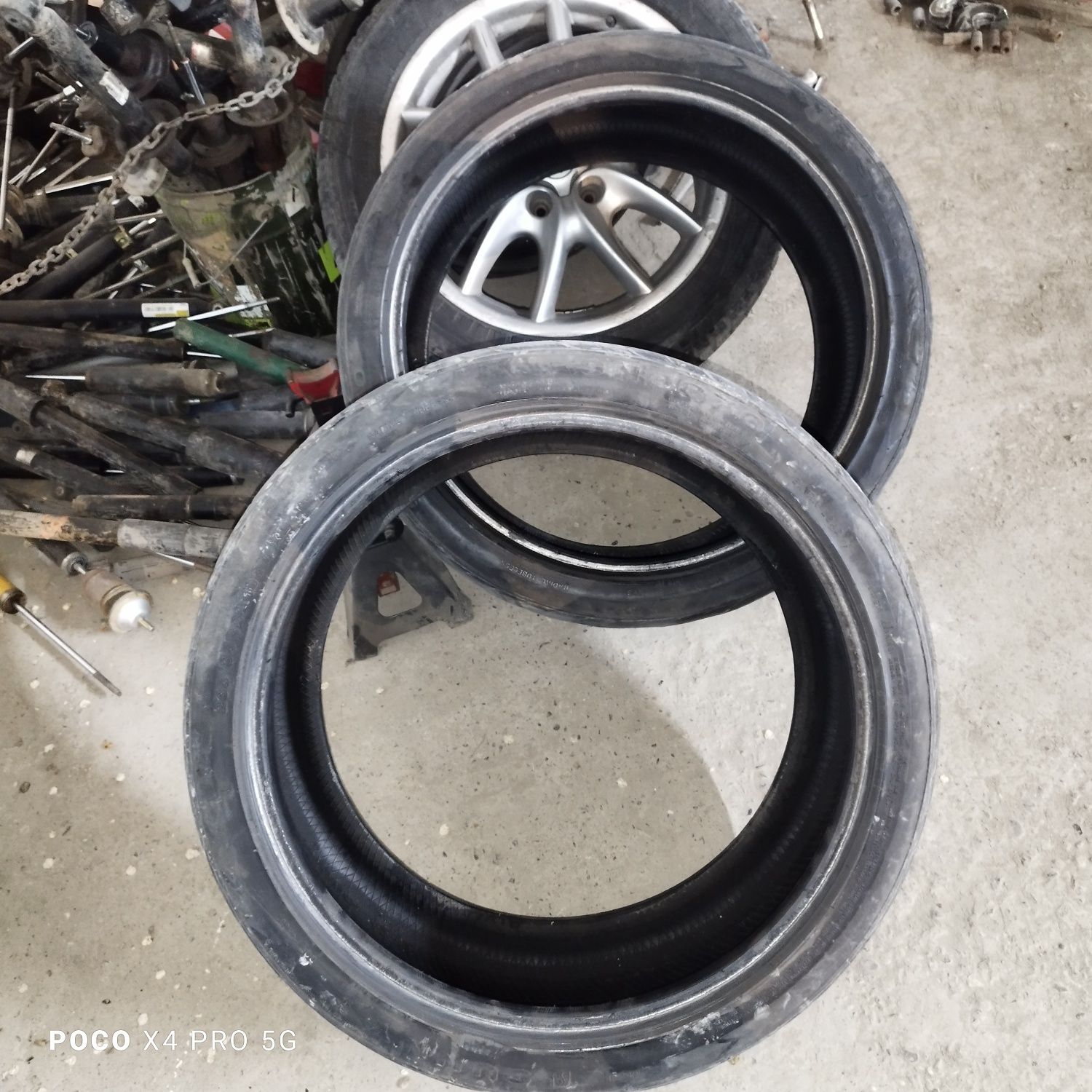 Б.у. шина 285/35R22