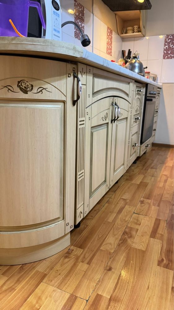 Продается кухонный гарнитура
