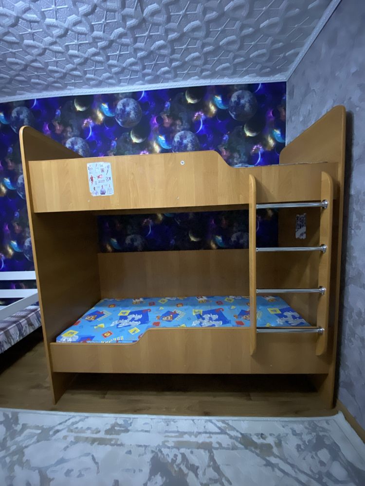 Двухярустная кровать