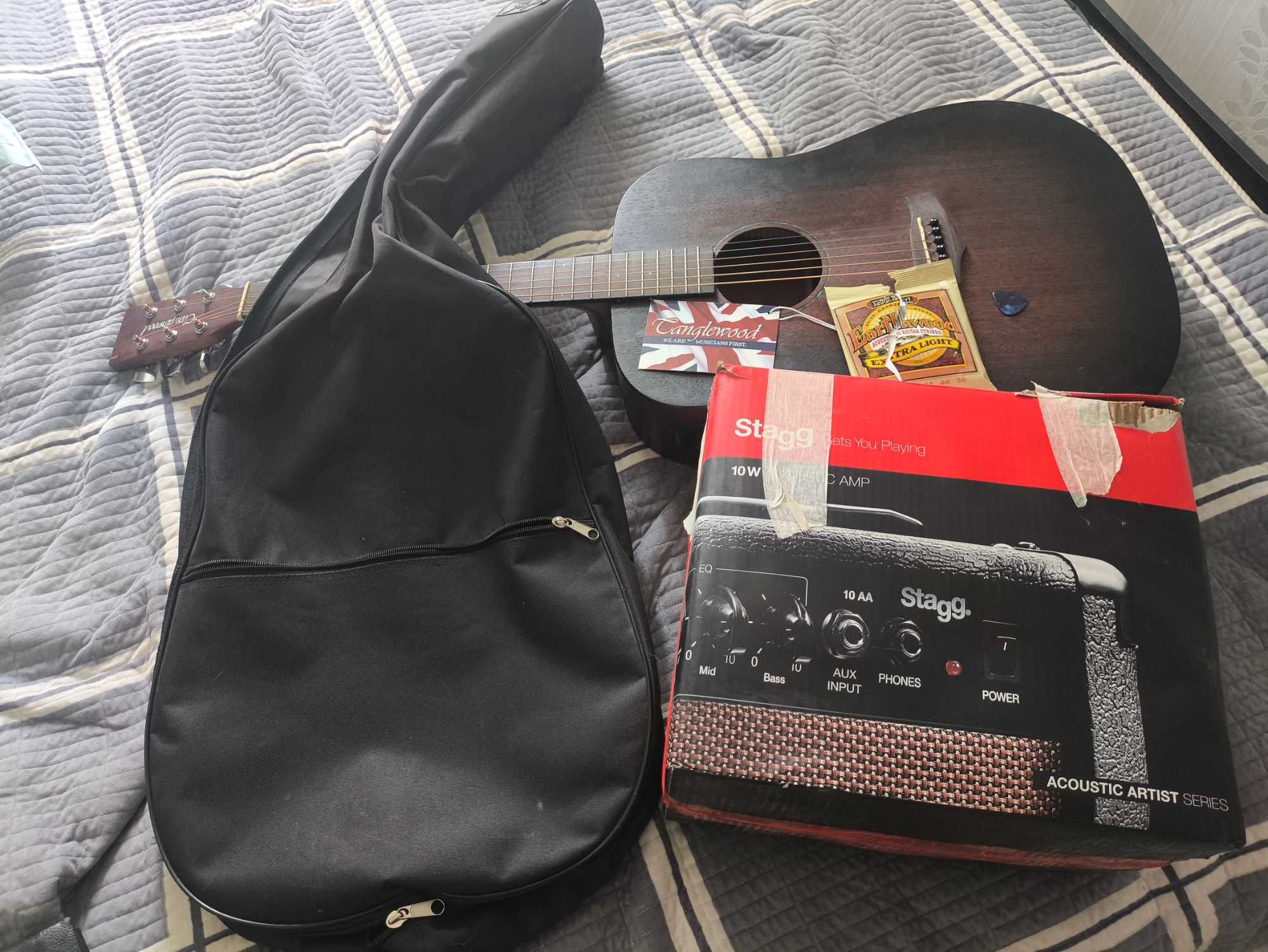 Продам гитару Tanglewood Crossroads TWCR - DE  комбик в идеальн. сост.