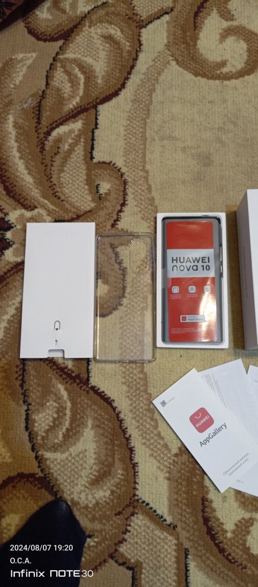 Продам смартфон Huawei Nova 10
