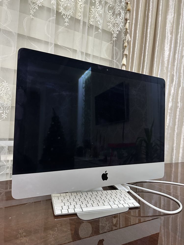 iMac21 почти новый в отличном состоянии