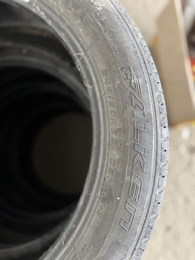 Продам шины 245/50/R20