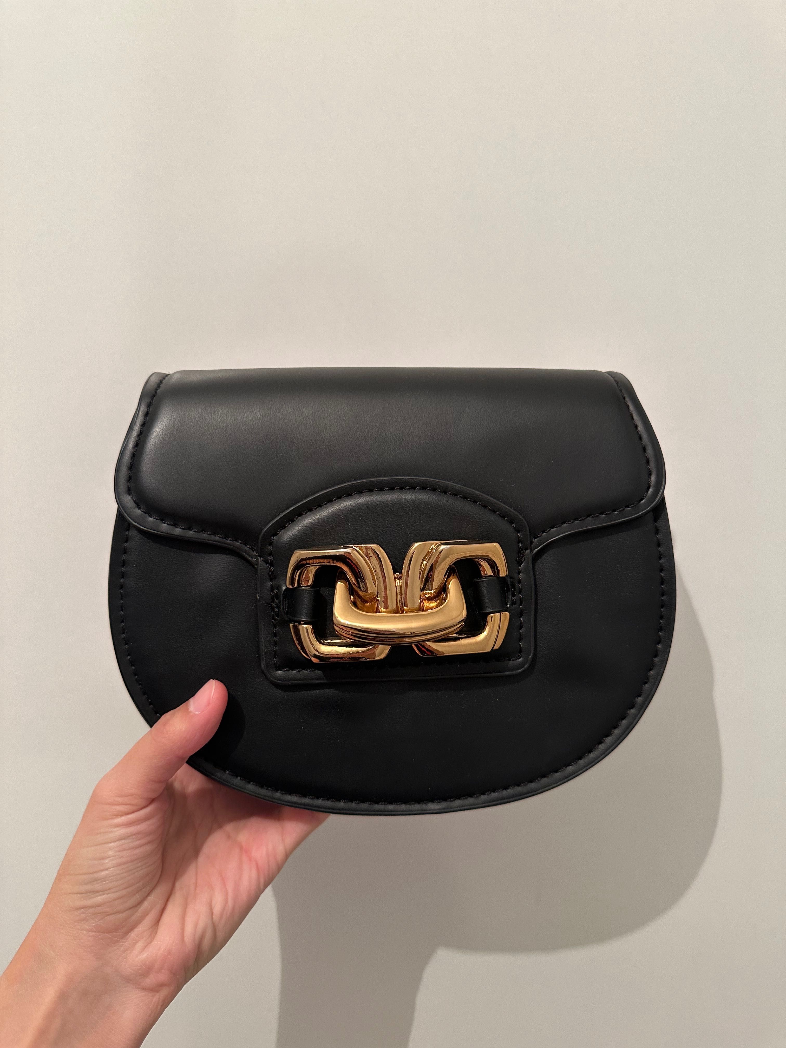 Черная сумка ZARA с металлической вставкой