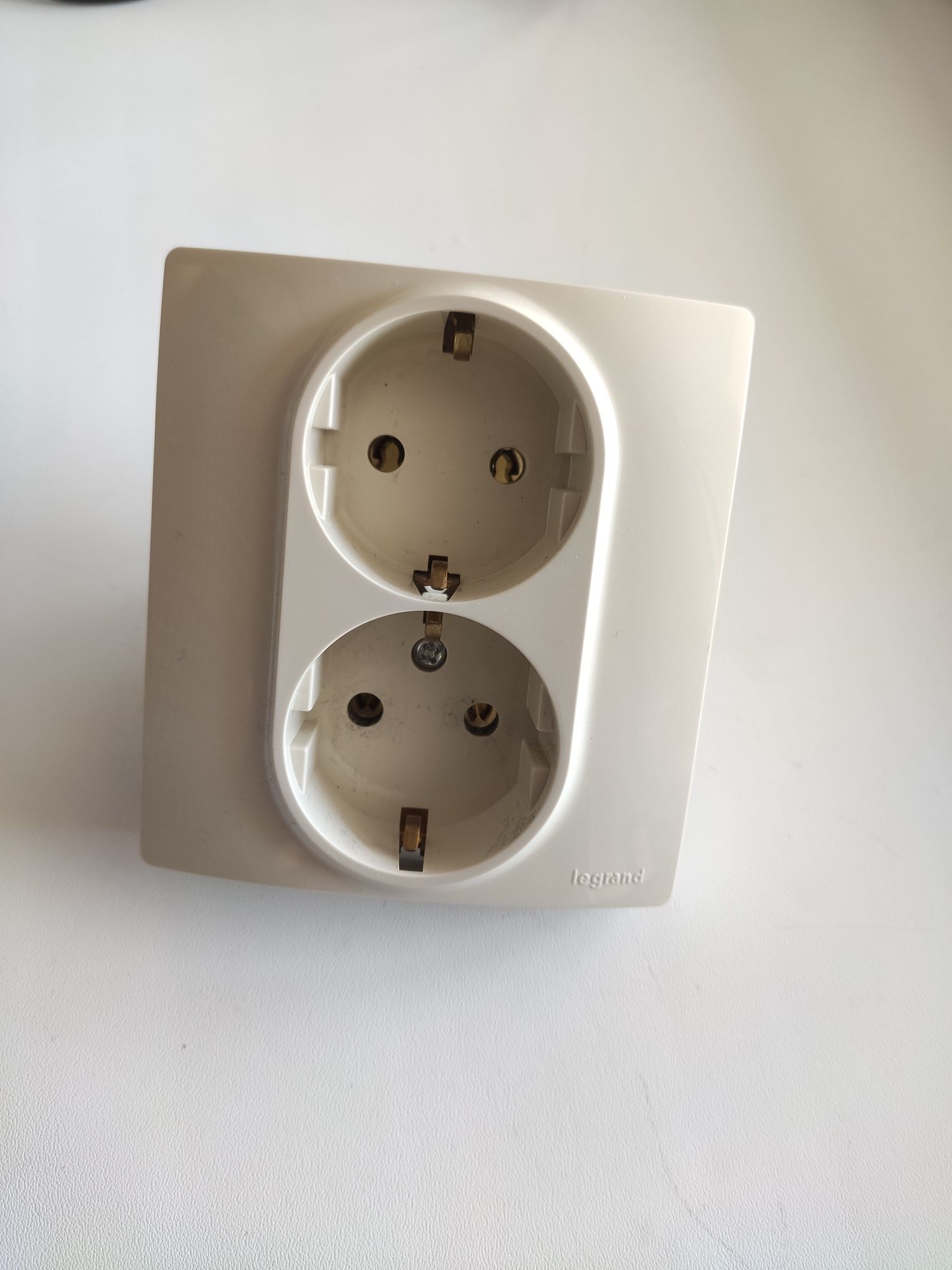 Розетки Legrand