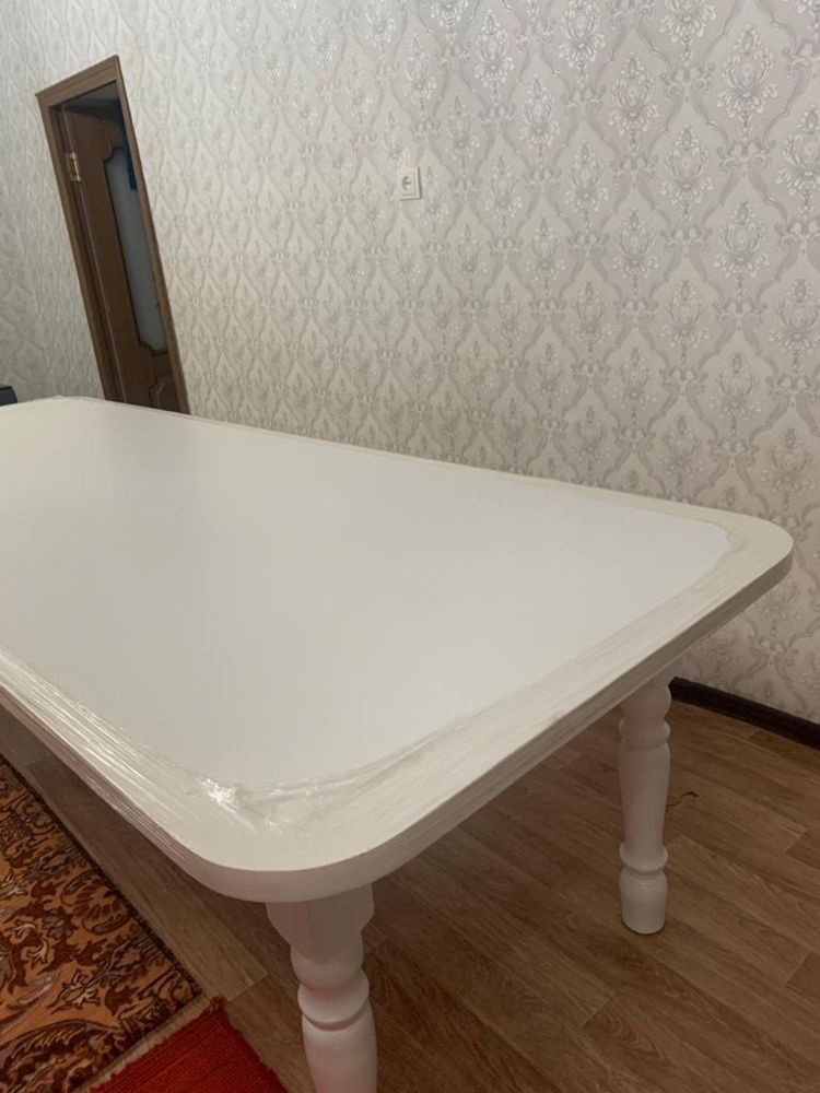 Продам стол 3 м новый