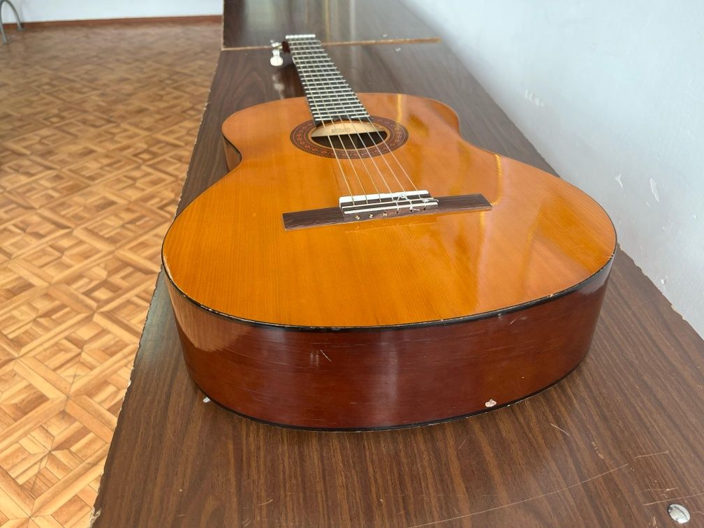 Классическая гитара Yamaha c40