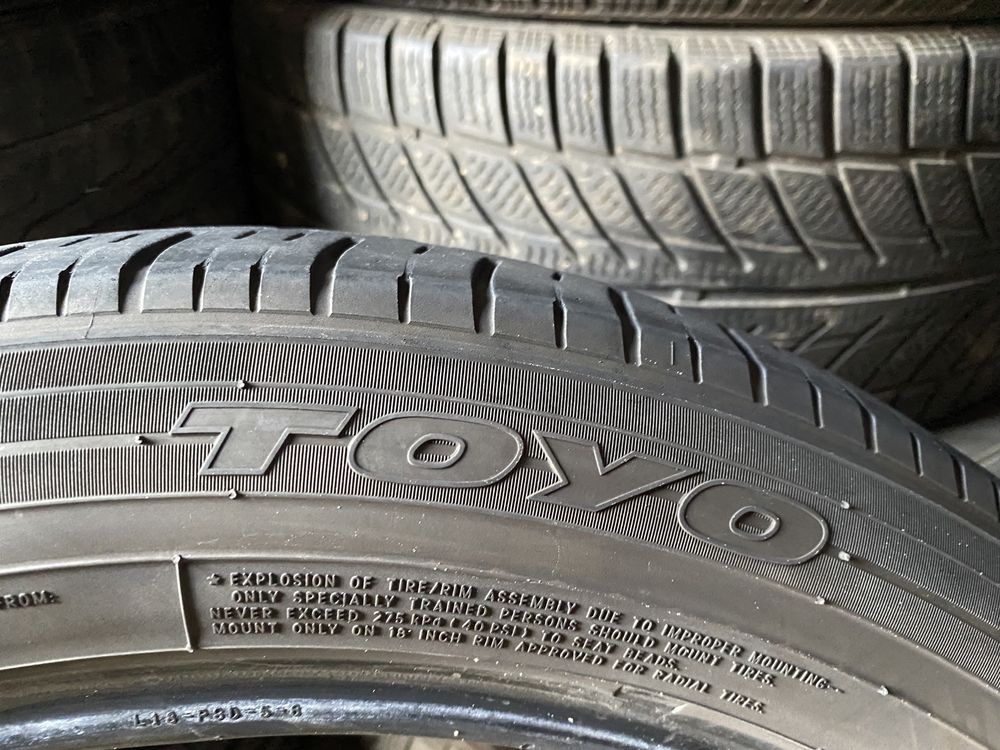 215/50/18 комплект бу TOYO