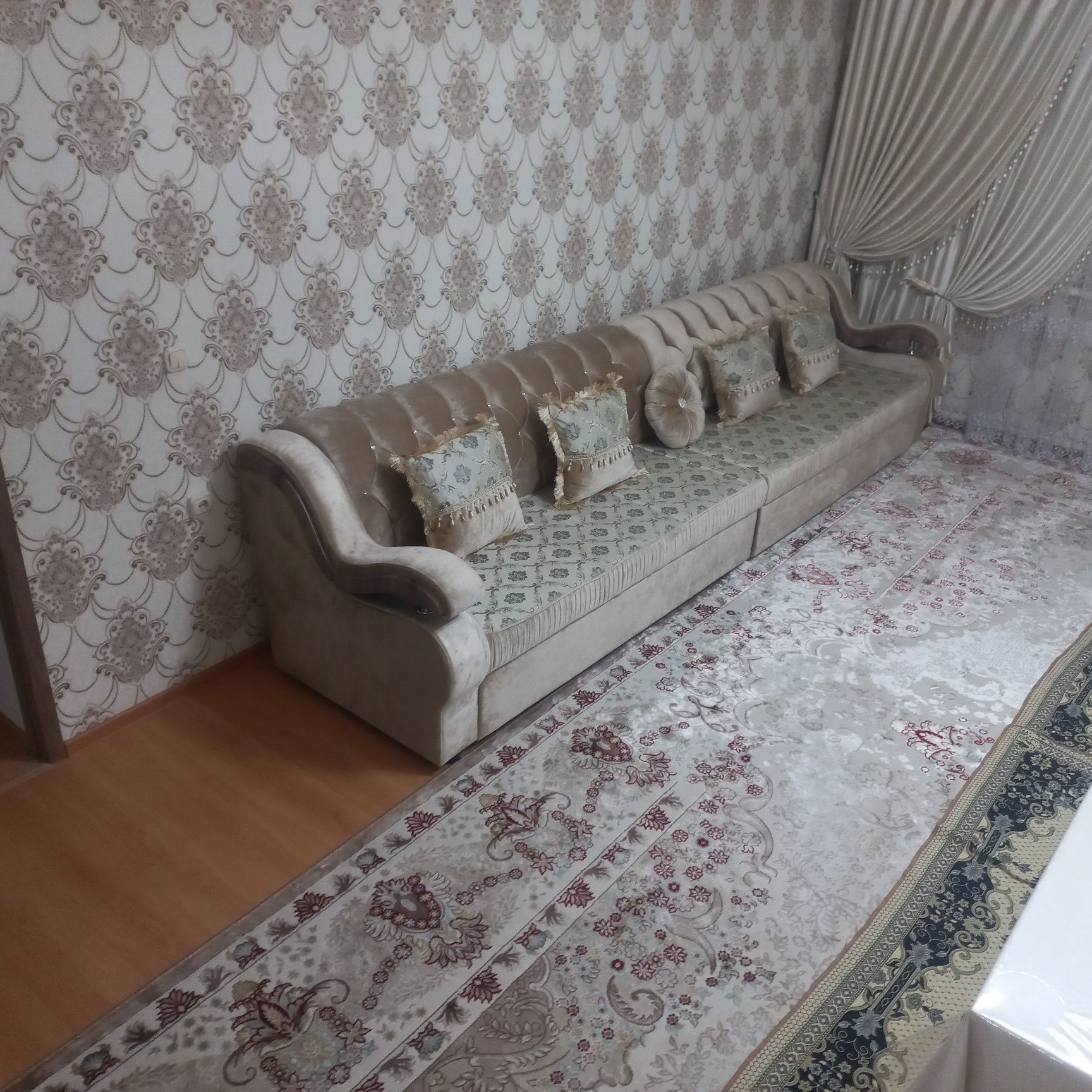 Большой раскладной диван