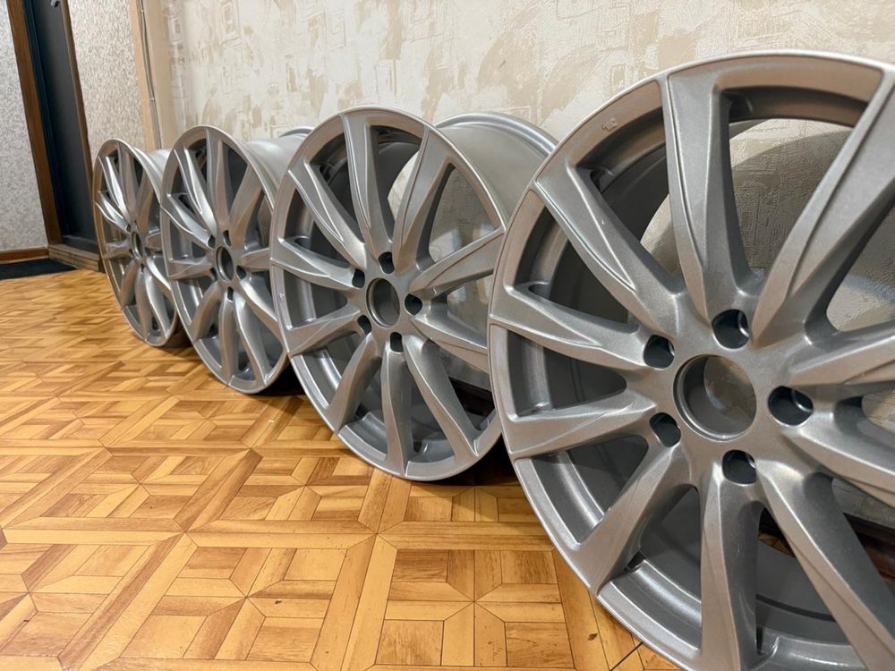 Продам диски на lexus