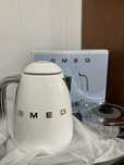 Smeg чайник белый