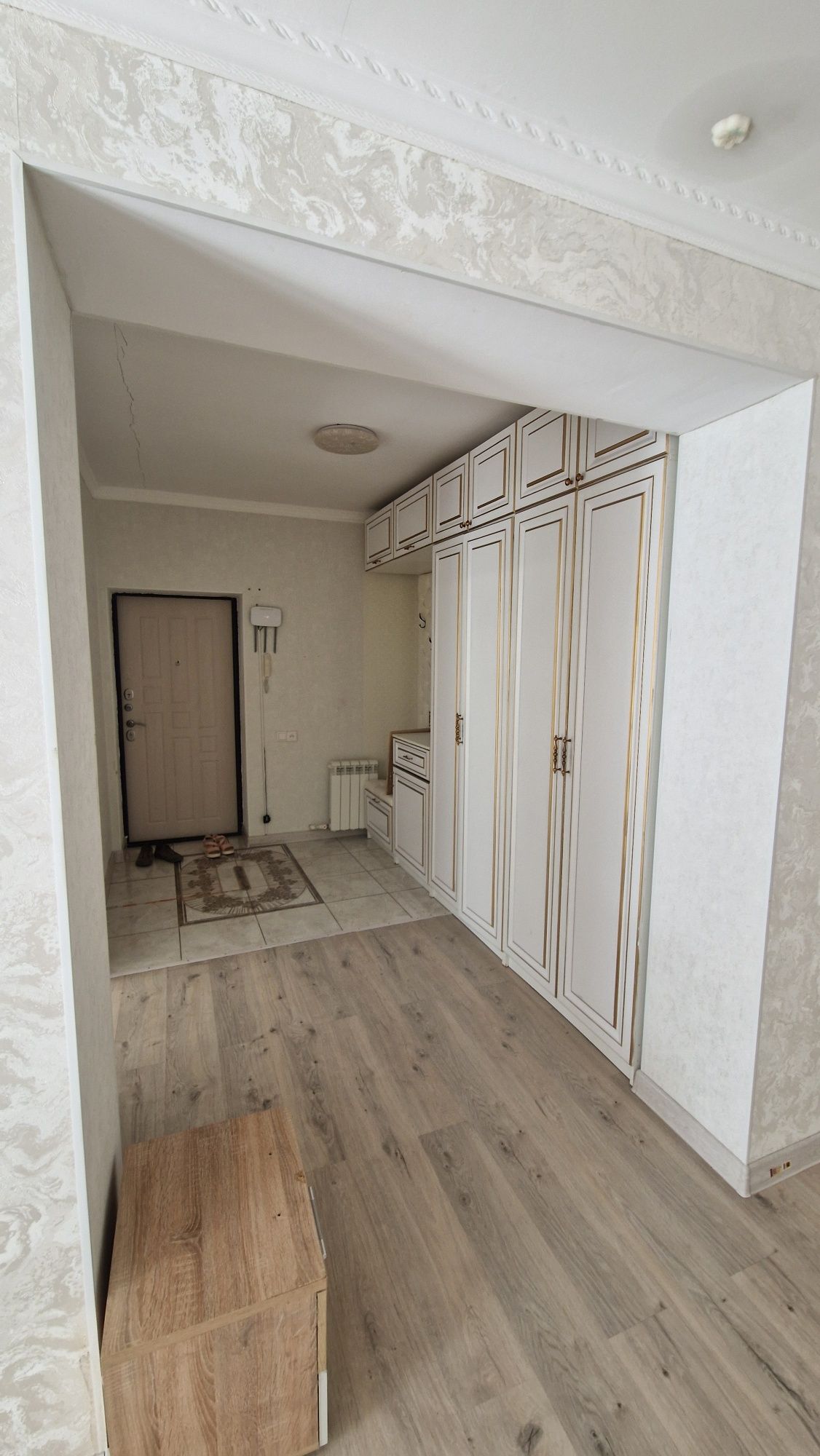 Продам квартиру жк Алтынкум