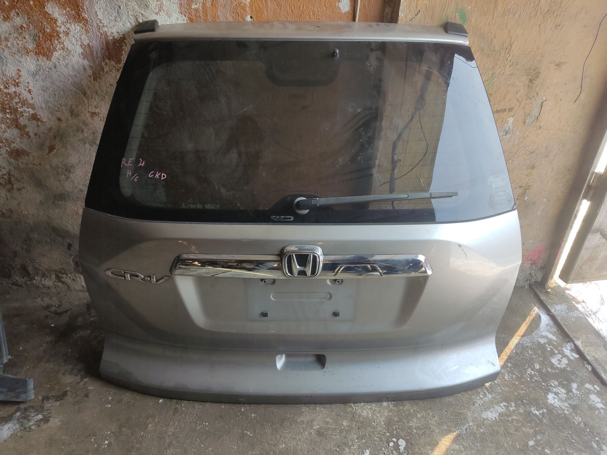 Крышка багажника Honda CR-V RE