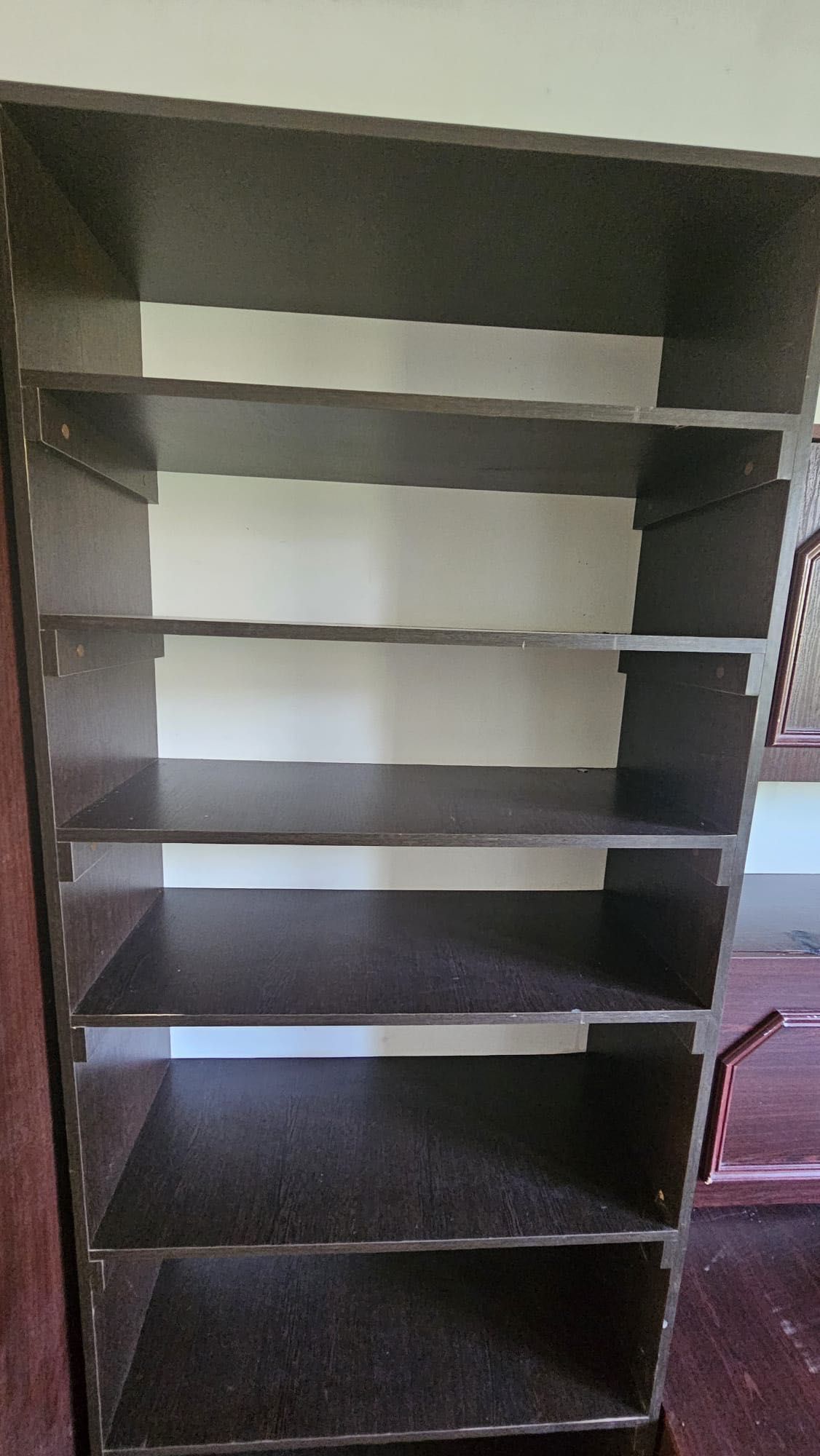 Продам прихожую и полки стеллаж