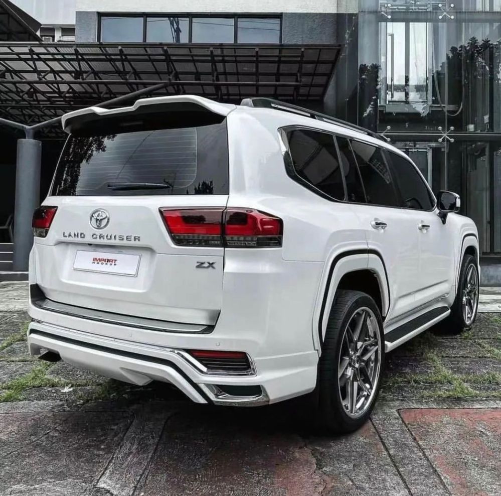 Обвес Middle east для Toyota Land Cruiser 300