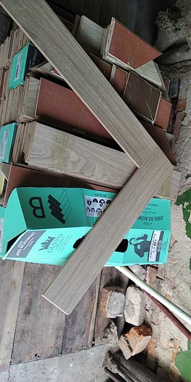 Продам ламинат б/у