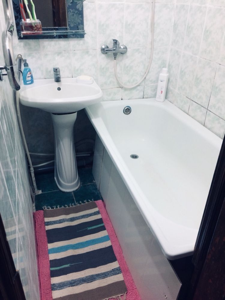продам 3 х ком квартиру в центре район двд стелла школа#1