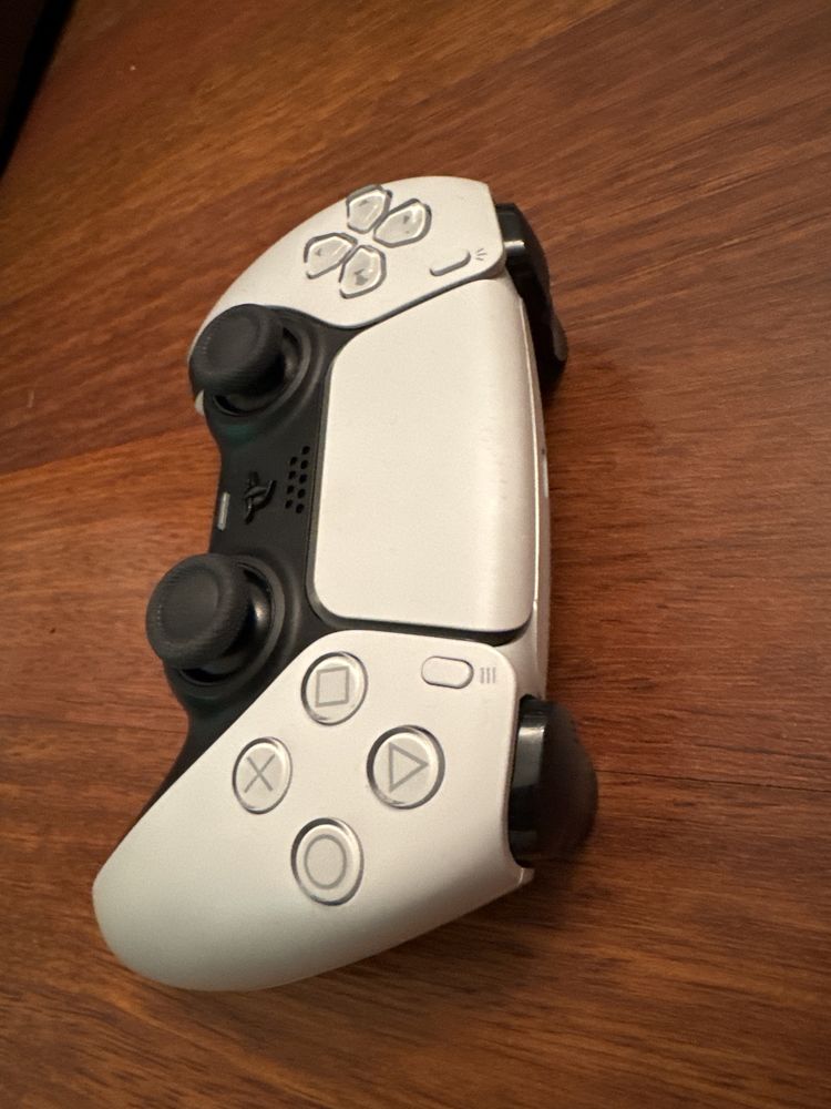 Dualsense PS5 хорошим состоянии