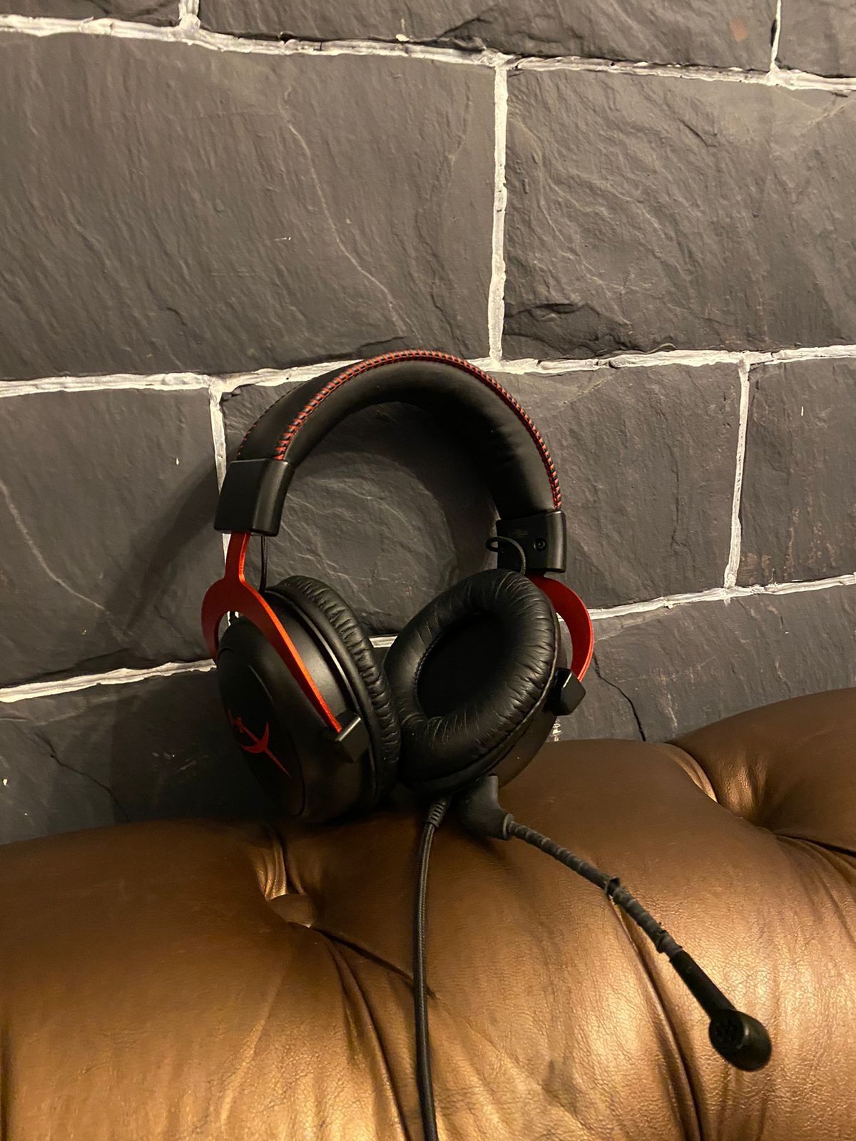 HyperX Cloud 2 .