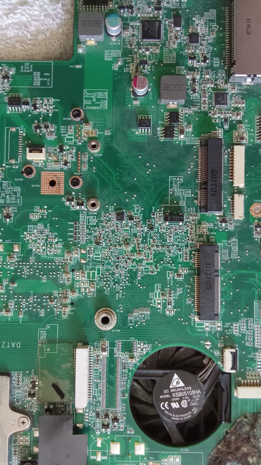 Материнская плата от ноутбука TOSHIBA P500