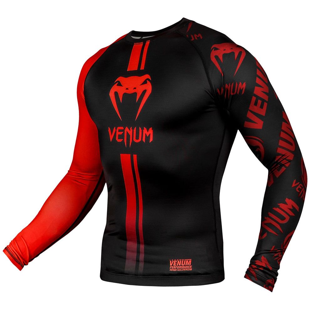 Рашгард Venum Комплект 3 в 1 , футболка, шорты, леггинсы в Астане