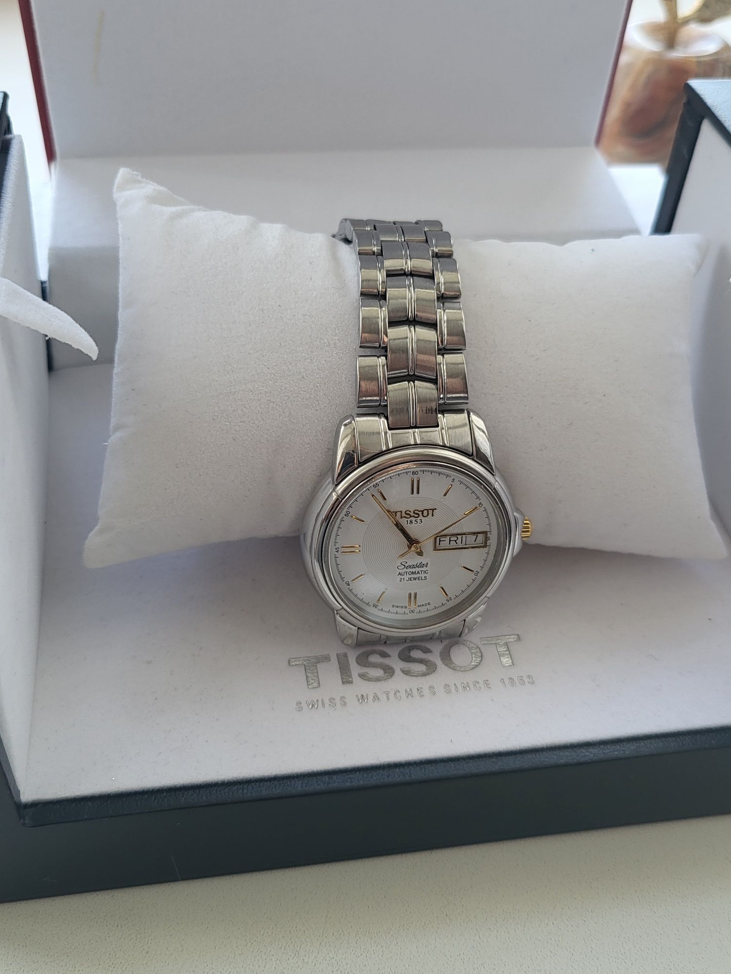 Продам часы Тиссот