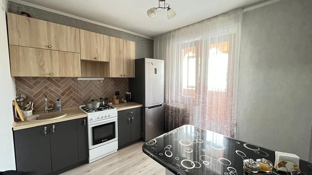 Продам 3 х в 7 микрорайоне