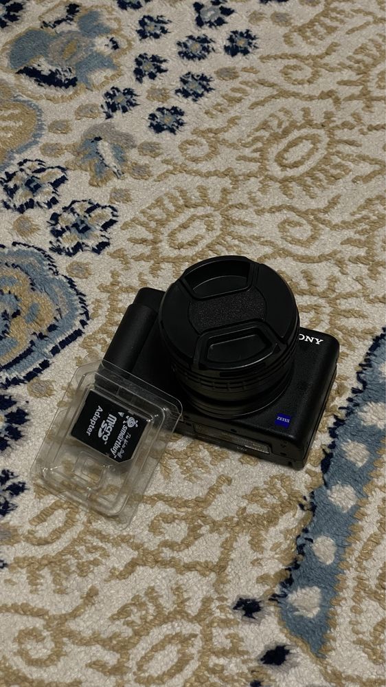 Видио камера SONY ZV - 1