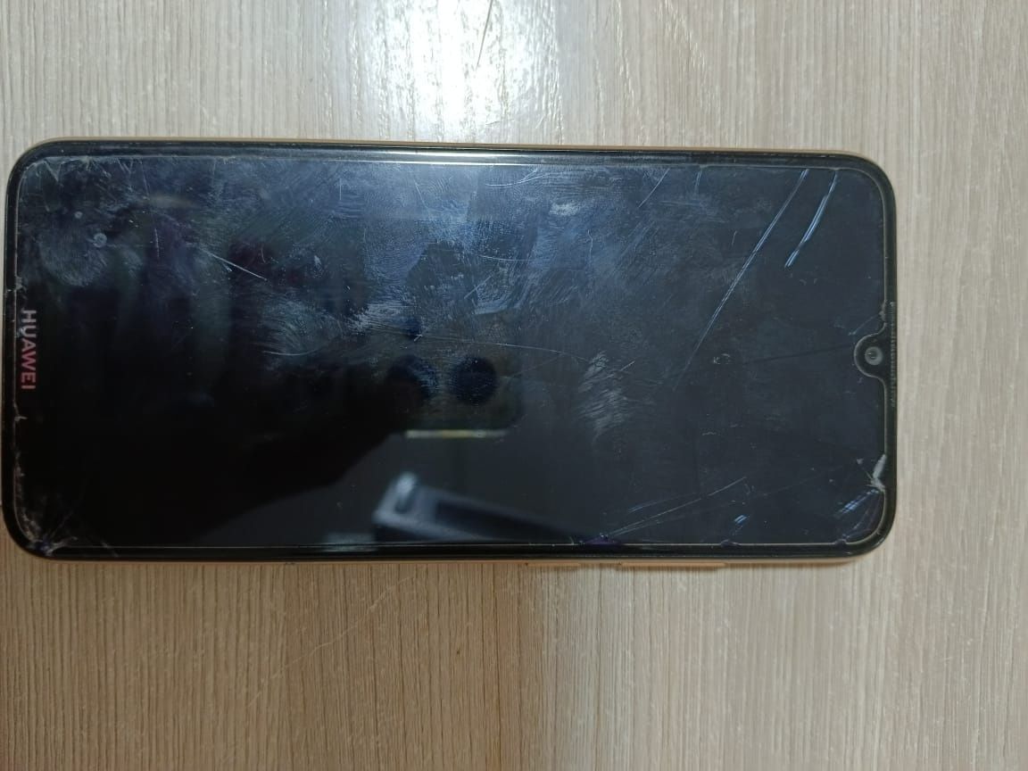 Телефон Huawei Y6 2019,
