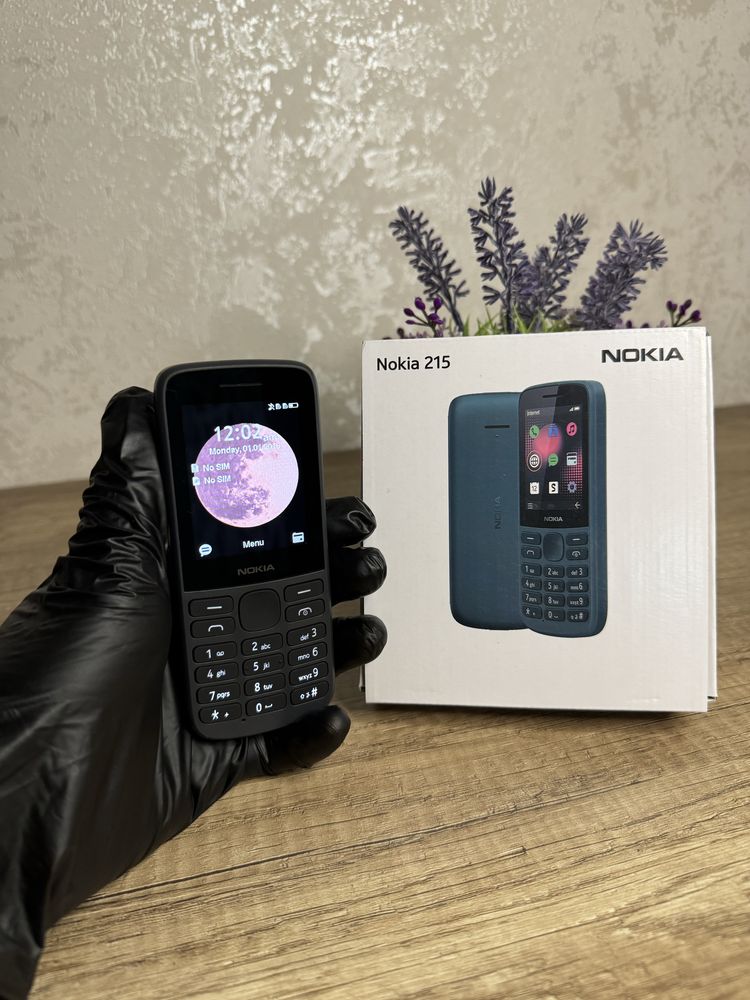 Продам Телефон Nokia 215