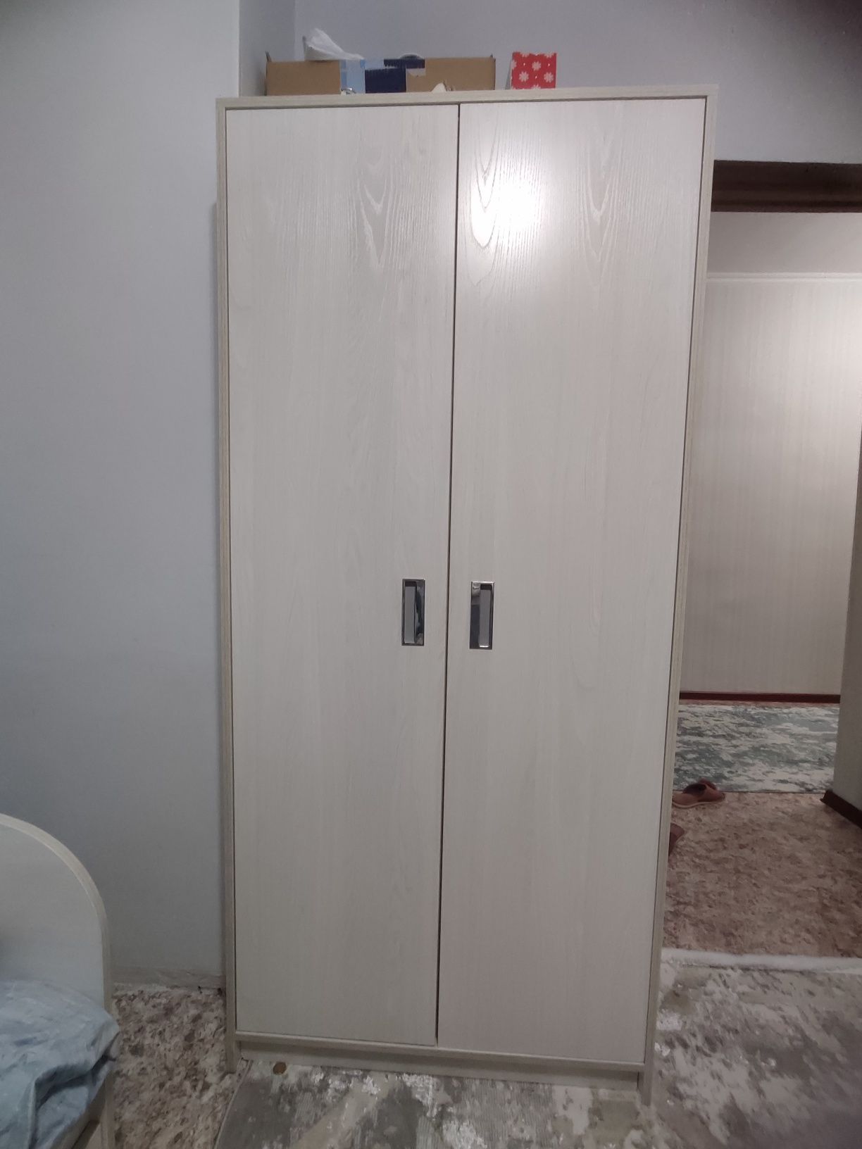 Продам шкаф для детский,прихожку.